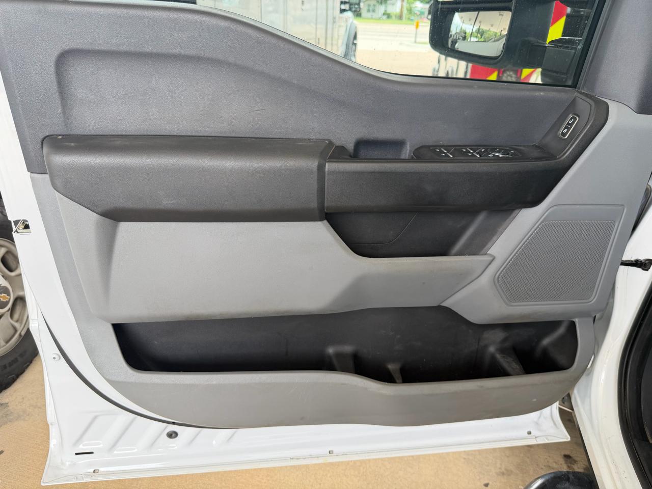 Ford F-250 SD XL Crew Cab 4WD 2023
