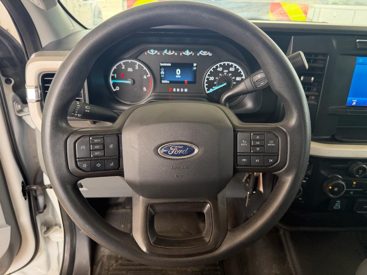 Ford F-250 SD XL Crew Cab 4WD 2023