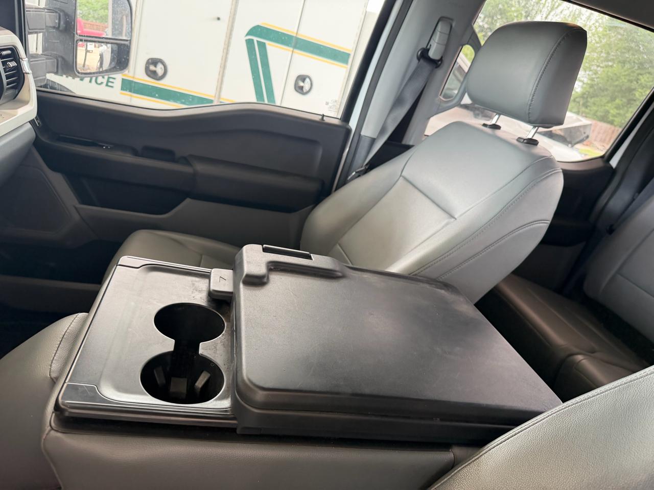 Ford F-250 SD XL Crew Cab 4WD 2023