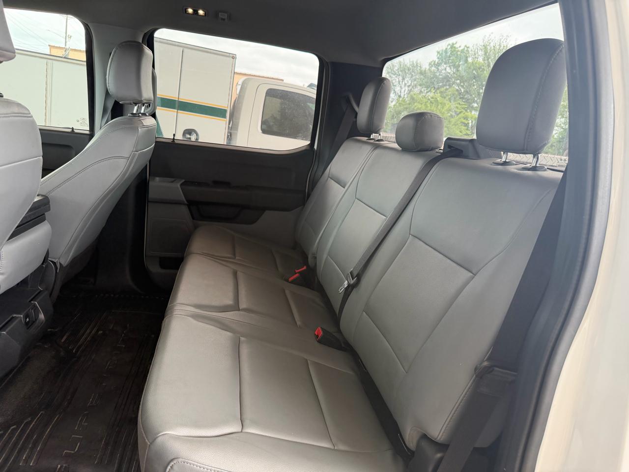 Ford F-250 SD XL Crew Cab 4WD 2023