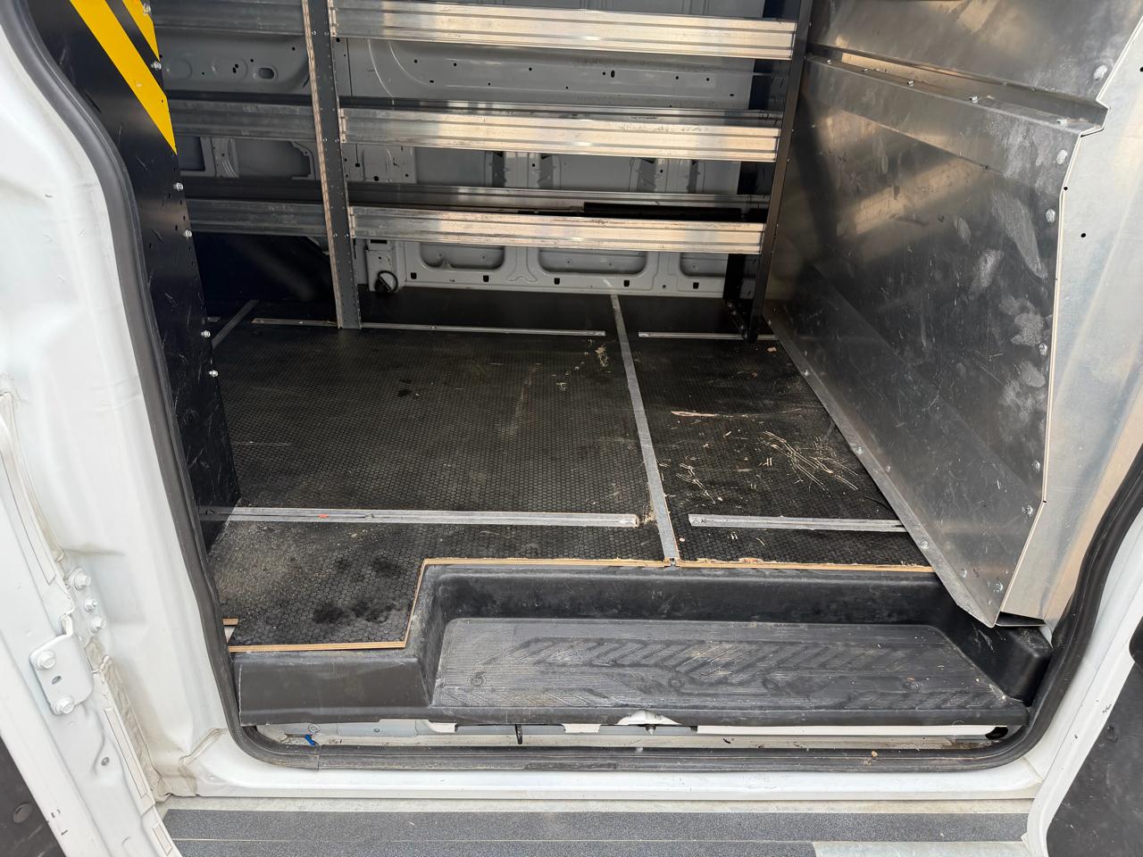 Ford Transit 250 Van Low Roof 60/40 Pass.130-in. WB 2019