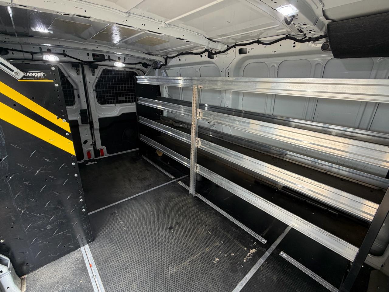 Ford Transit 250 Van Low Roof 60/40 Pass.130-in. WB 2019