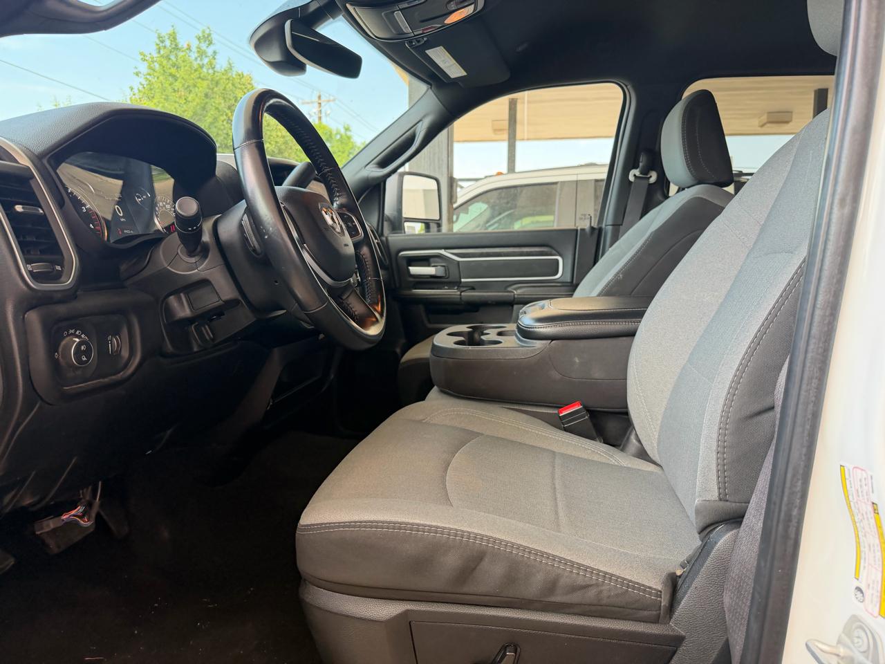 RAM 3500 Big Horn Crew Cab LWB 4WD 2024