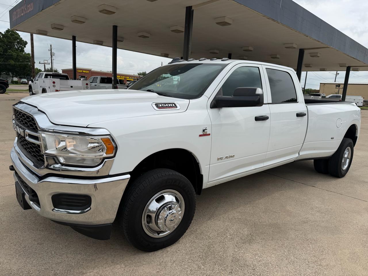 2022 RAM 3500 Tradesman 4X4 Crew Cab LWB's photo