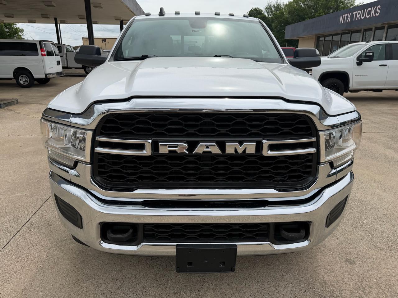 RAM 3500 Tradesman Crew Cab 4WD DRW 2022