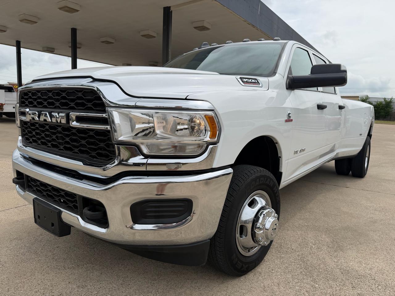 RAM 3500 Tradesman Crew Cab 4WD DRW 2022