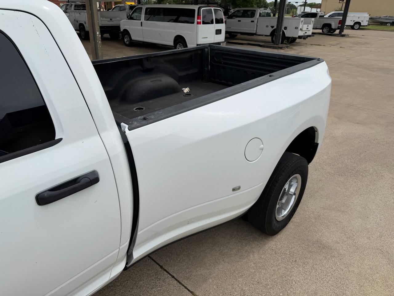 RAM 3500 Tradesman Crew Cab 4WD DRW 2022
