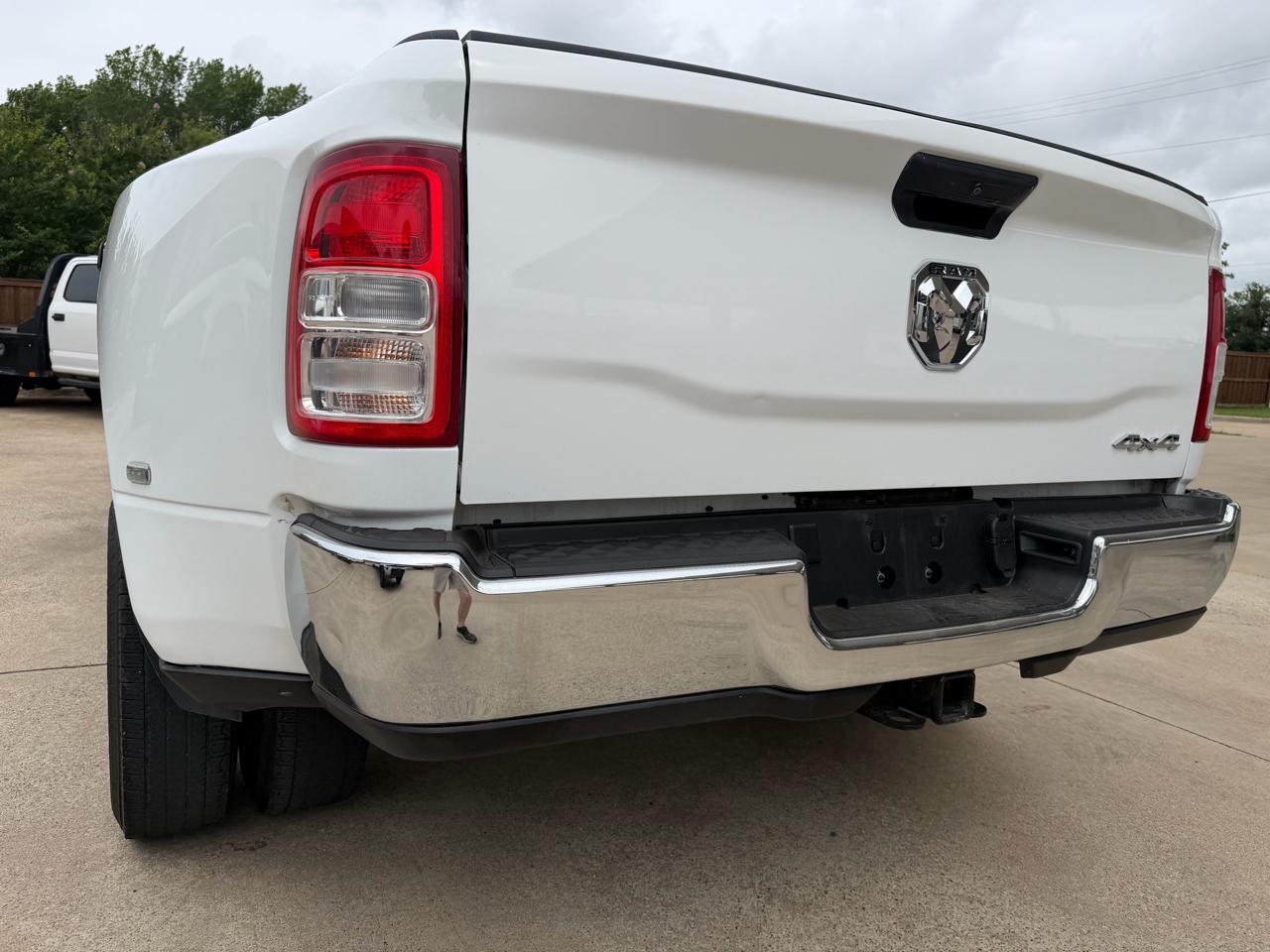 RAM 3500 Tradesman Crew Cab 4WD DRW 2022