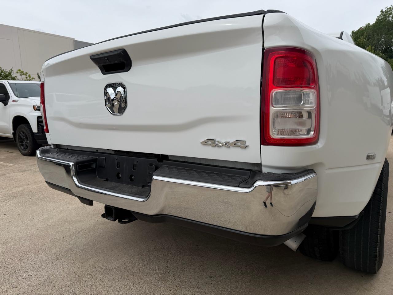 RAM 3500 Tradesman Crew Cab 4WD DRW 2022