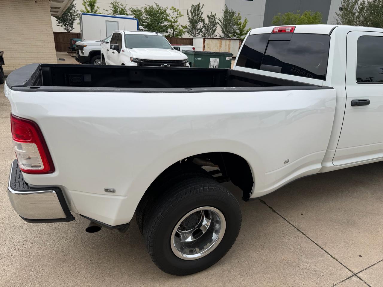 RAM 3500 Tradesman Crew Cab 4WD DRW 2022