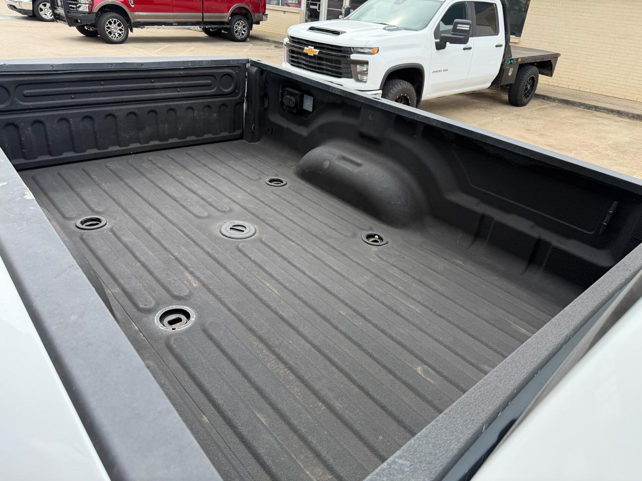 RAM 3500 Tradesman Crew Cab 4WD DRW 2022