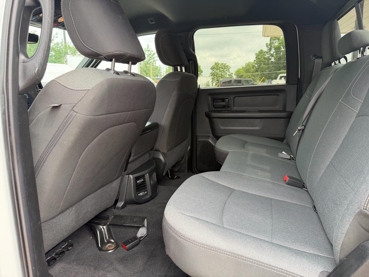 RAM 3500 Tradesman Crew Cab 4WD DRW 2022