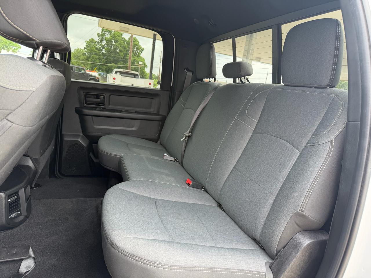 RAM 3500 Tradesman Crew Cab 4WD DRW 2022