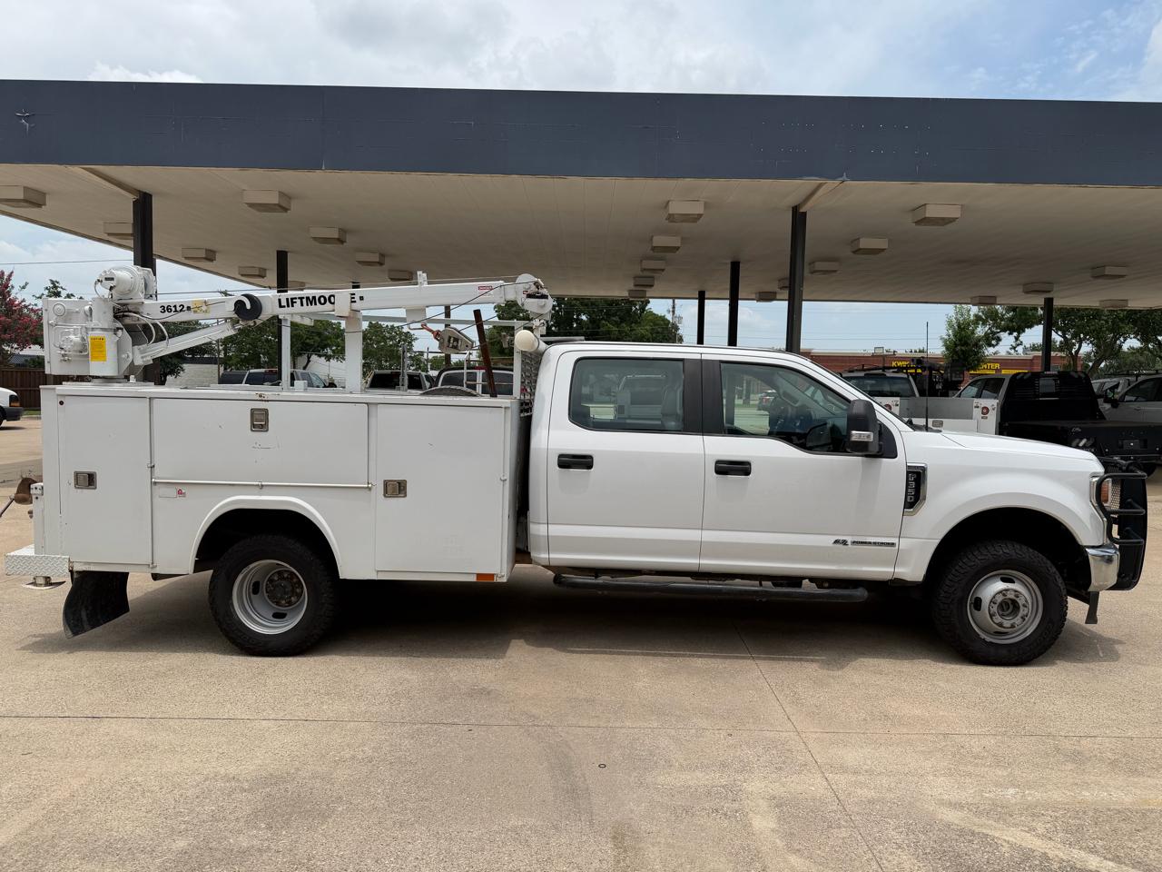 Ford F-350 SD XL Crew Cab Long Bed DRW 4WD 2022