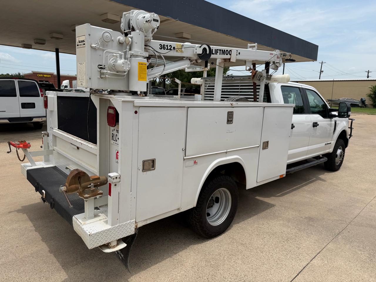 Ford F-350 SD XL Crew Cab Long Bed DRW 4WD 2022