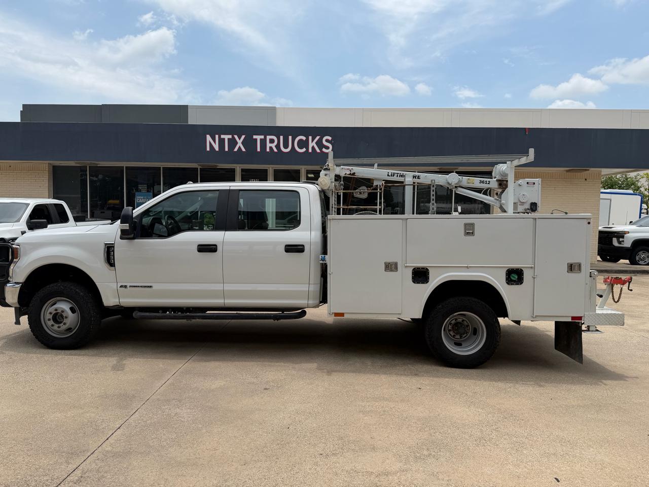 Ford F-350 SD XL Crew Cab Long Bed DRW 4WD 2022