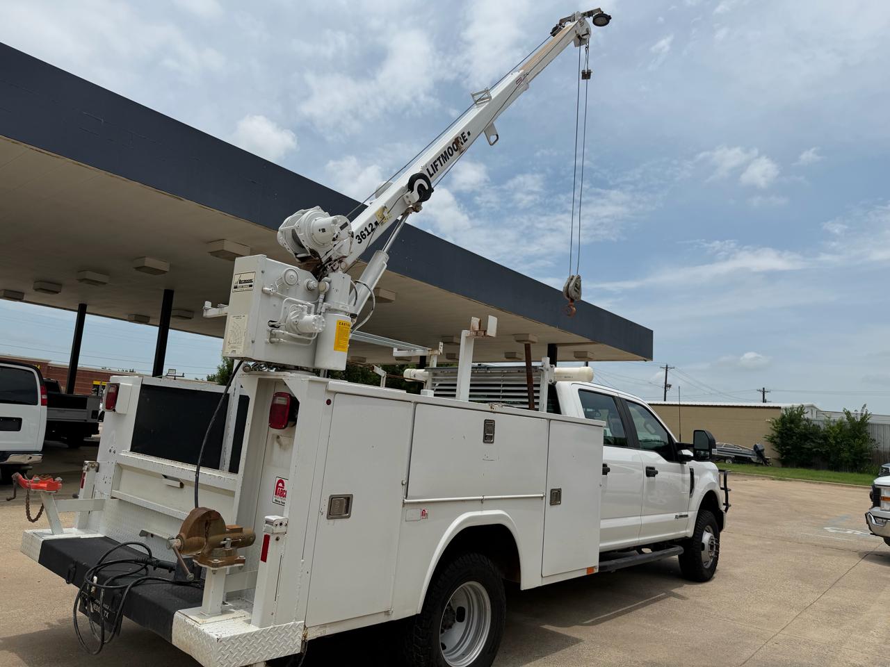 Ford F-350 SD XL Crew Cab Long Bed DRW 4WD 2022