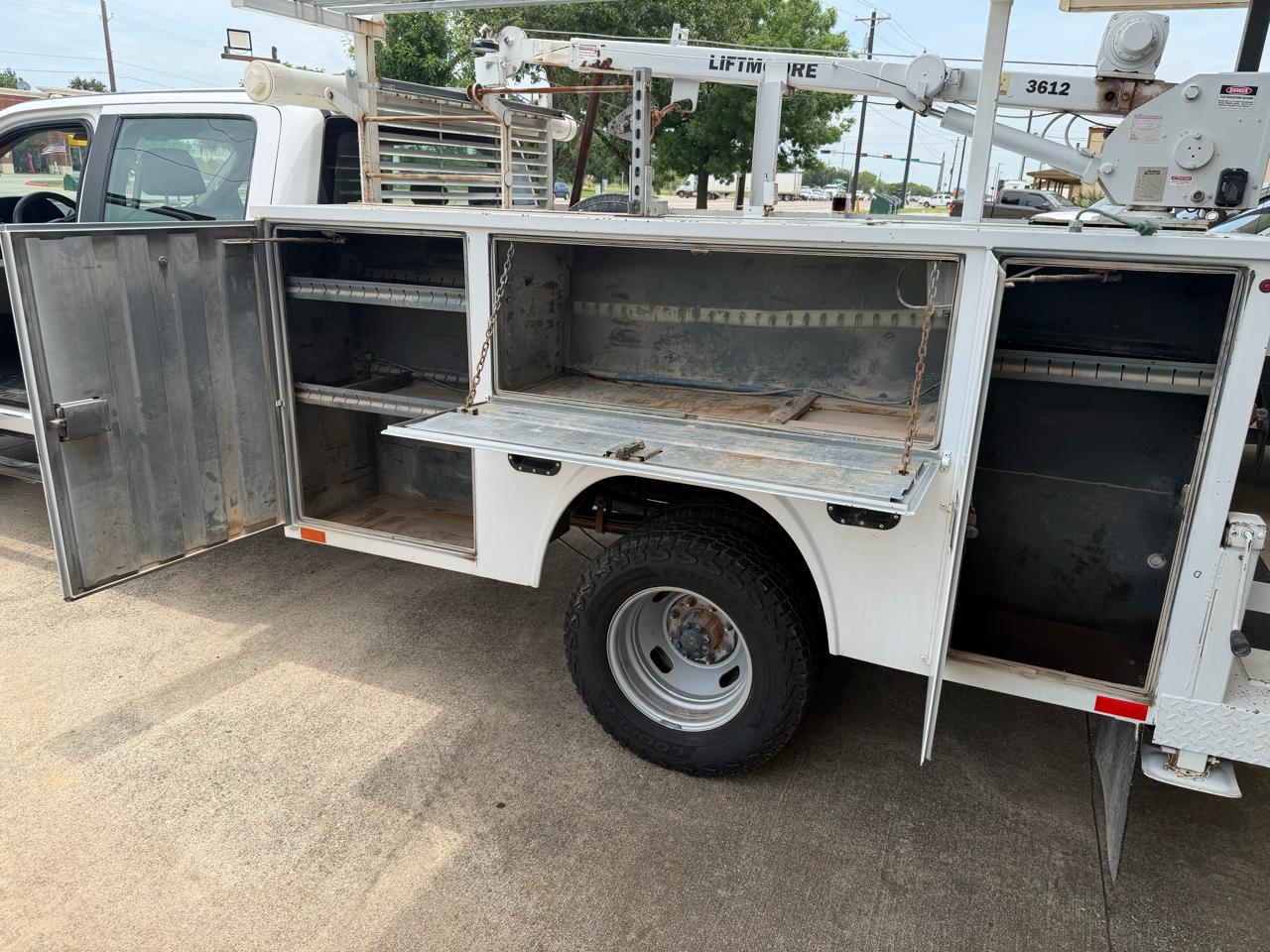 Ford F-350 SD XL Crew Cab Long Bed DRW 4WD 2022