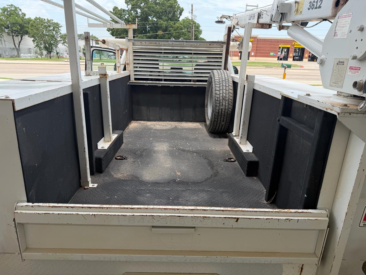 Ford F-350 SD XL Crew Cab Long Bed DRW 4WD 2022