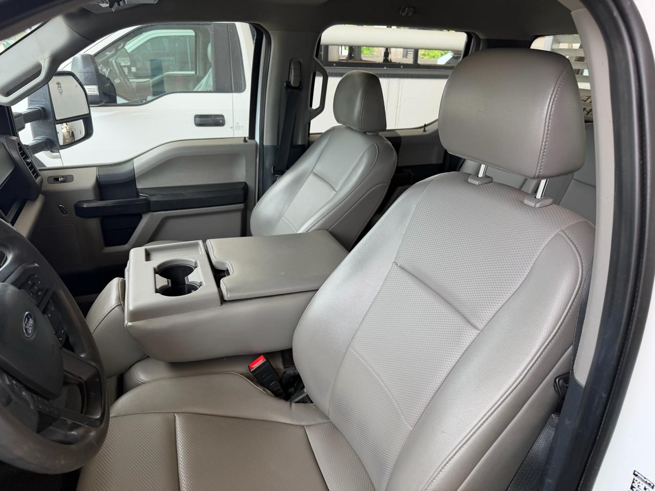 Ford F-350 SD XL Crew Cab Long Bed DRW 4WD 2022