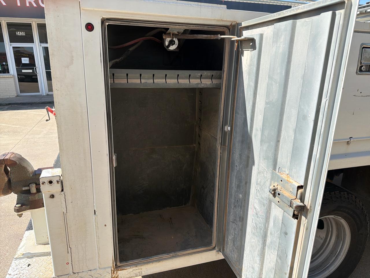 Ford F-350 SD XL Crew Cab Long Bed DRW 4WD 2022
