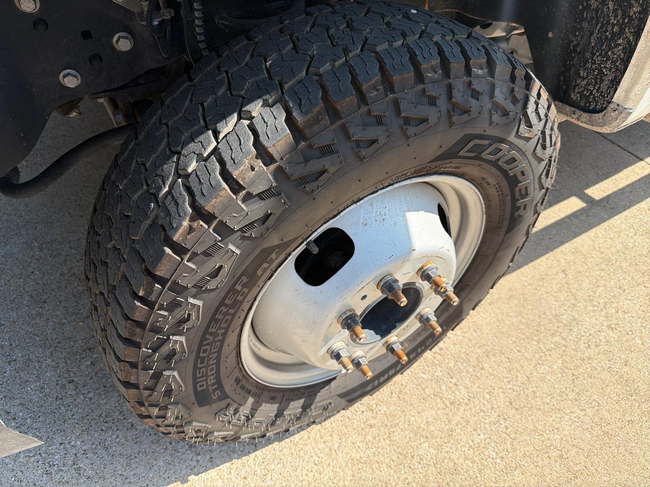 Ford F-350 SD XL Crew Cab Long Bed DRW 4WD 2022