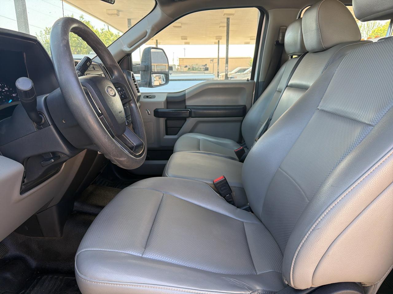 Ford F-350 SD XL Crew Cab Long Bed DRW 4WD 2022