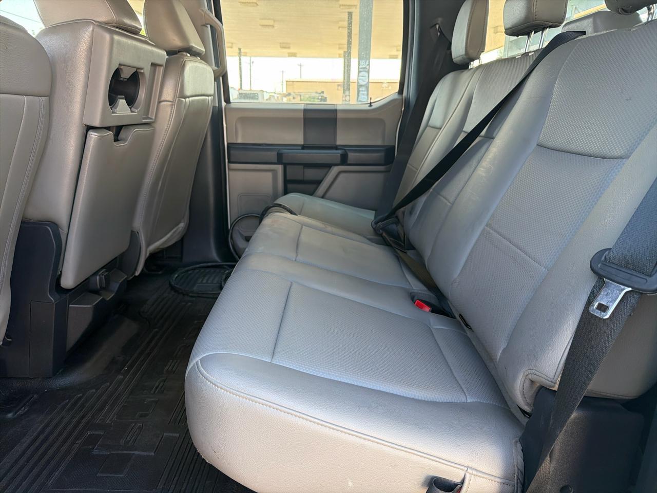 Ford F-350 SD XL Crew Cab Long Bed DRW 4WD 2022