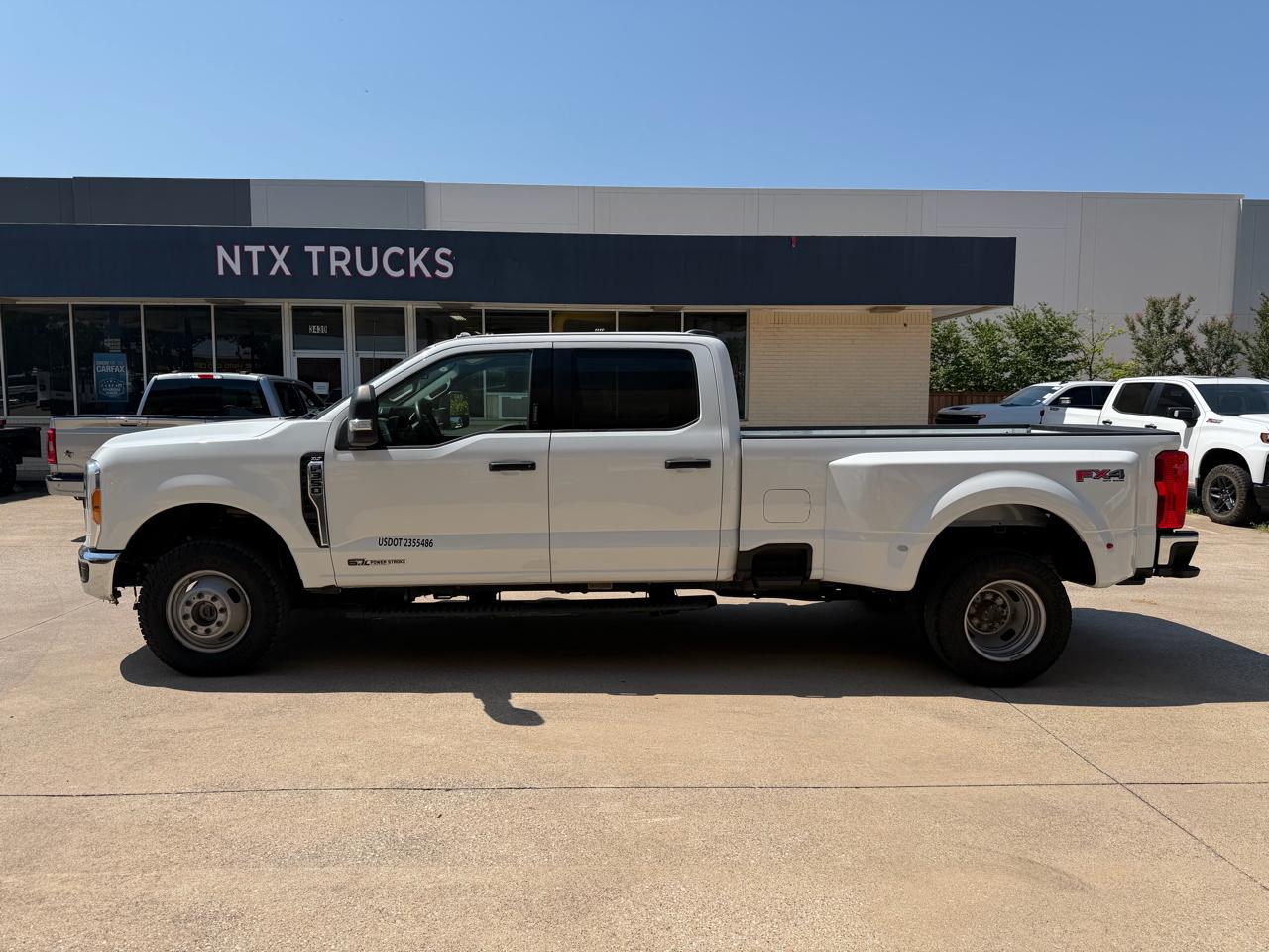 Ford F-350 SD XLT Crew Cab Long Bed DRW 4WD 2023