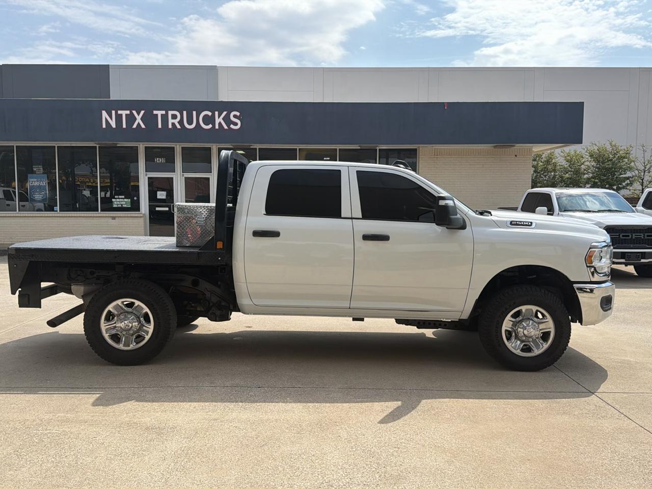 RAM 2500 Tradesman Crew Cab SWB 4WD 2023