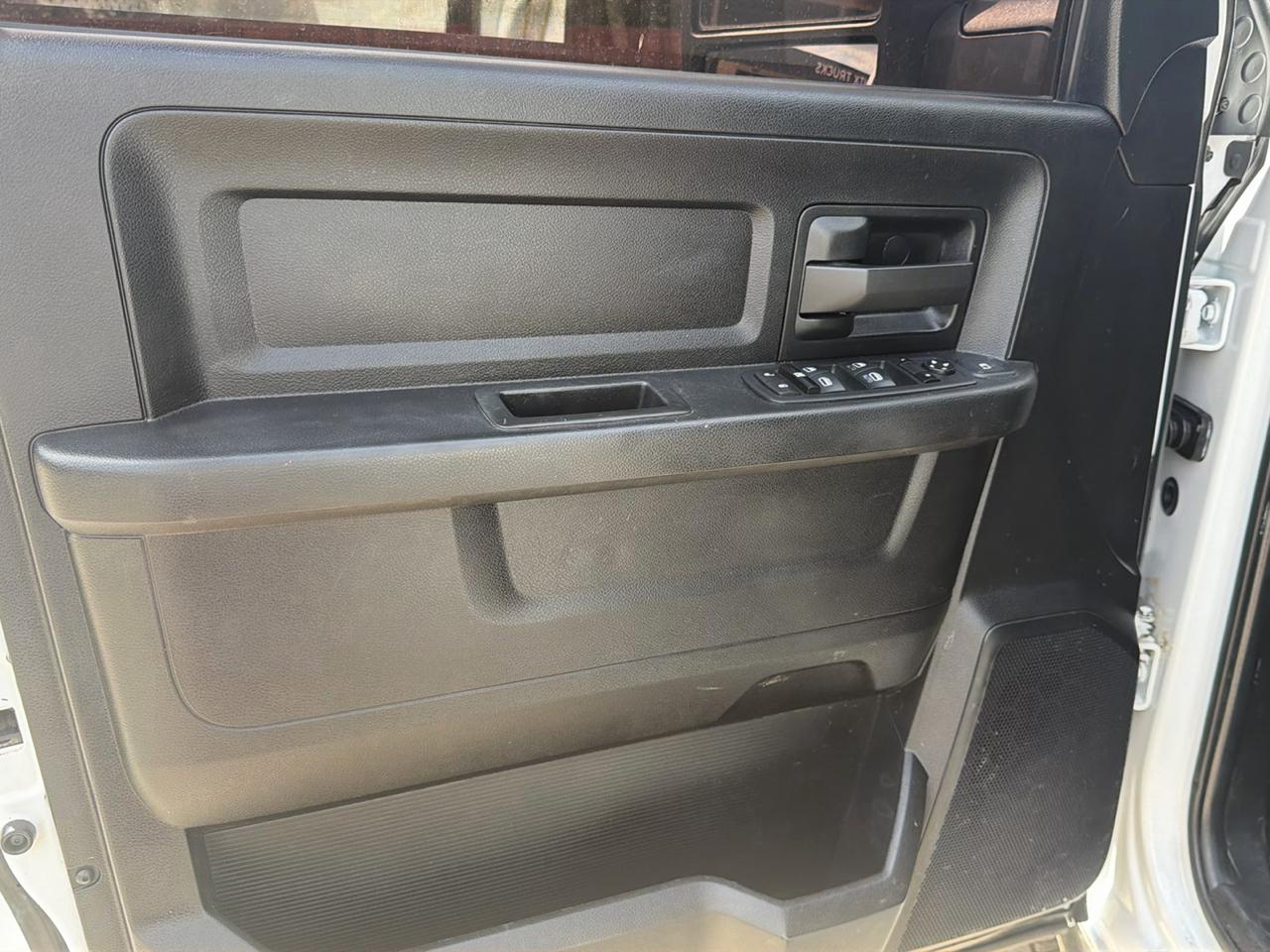 RAM 2500 Tradesman Crew Cab SWB 4WD 2023