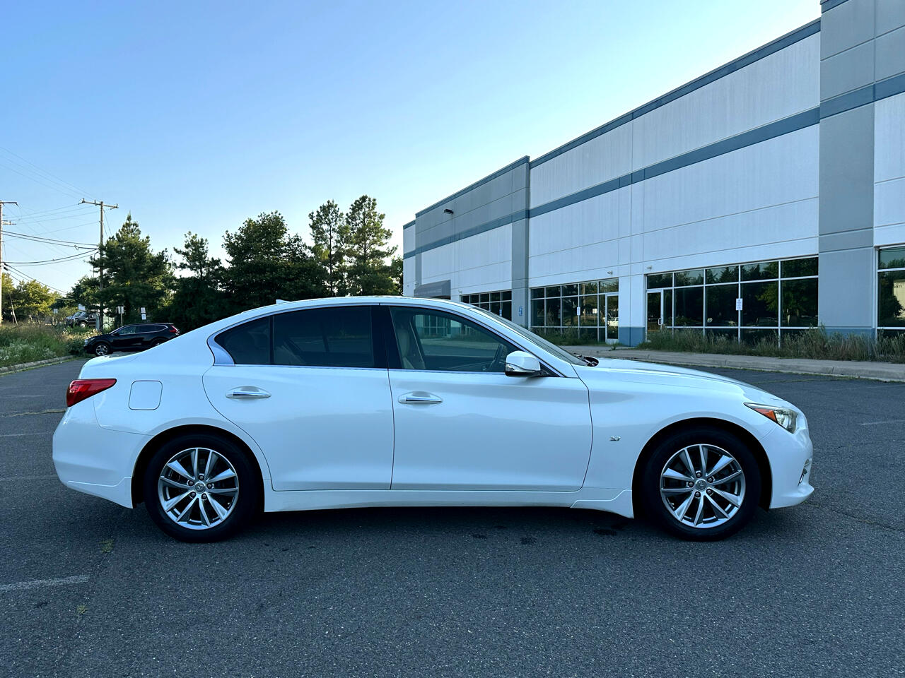 Infiniti Q50 Premium AWD 2014
