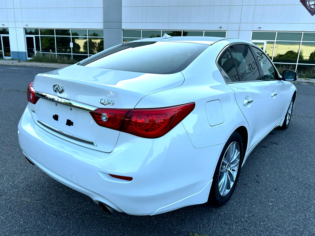 Infiniti Q50 Premium AWD 2014