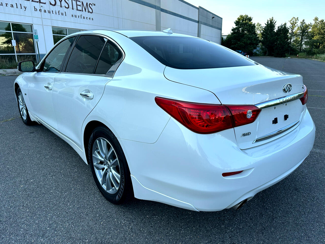 Infiniti Q50 Premium AWD 2014