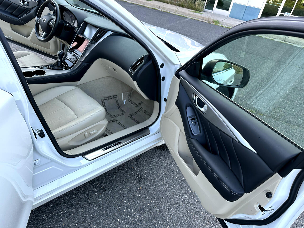 Infiniti Q50 Premium AWD 2014