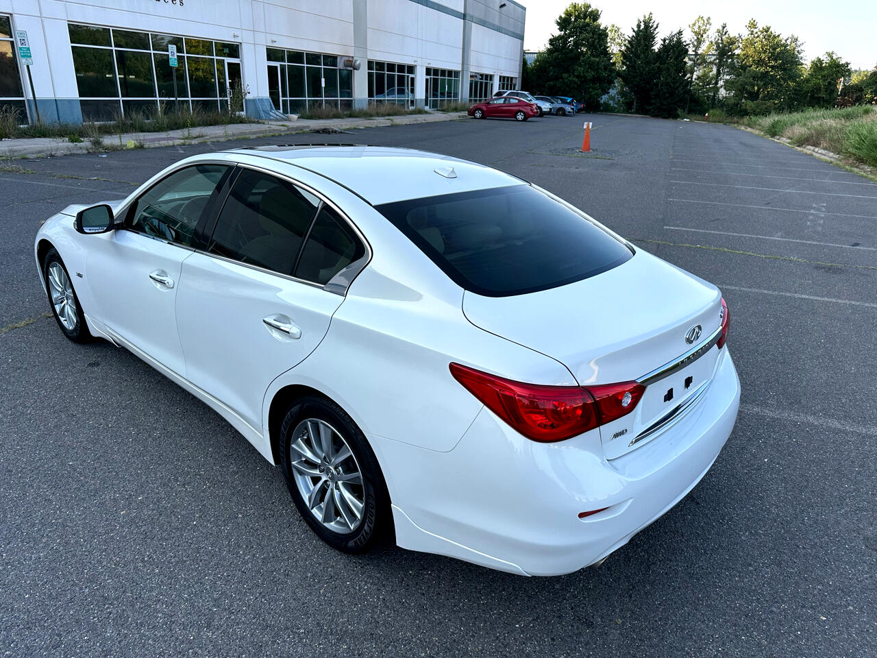 Infiniti Q50 Premium AWD 2014