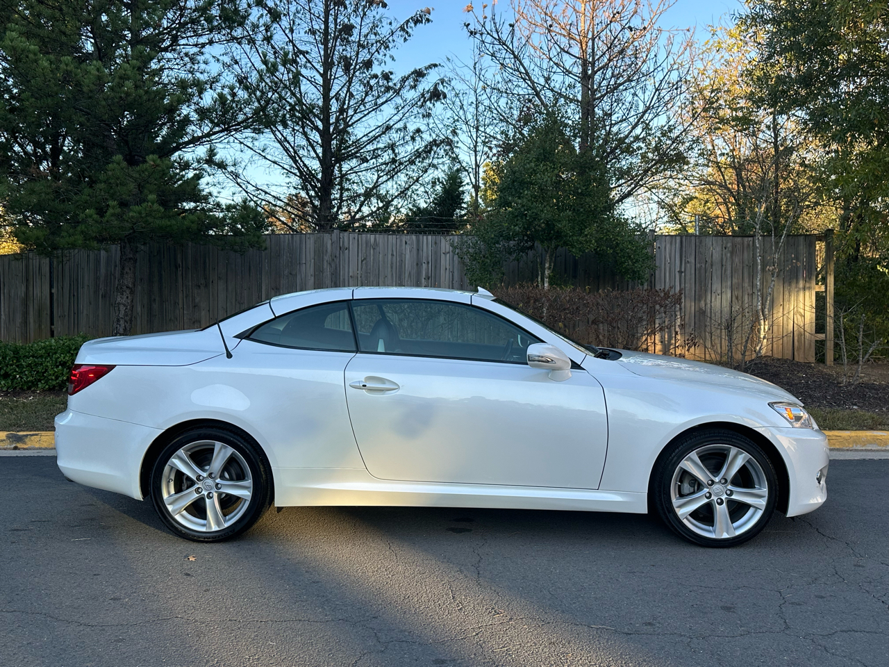 Lexus IS C 250 2012