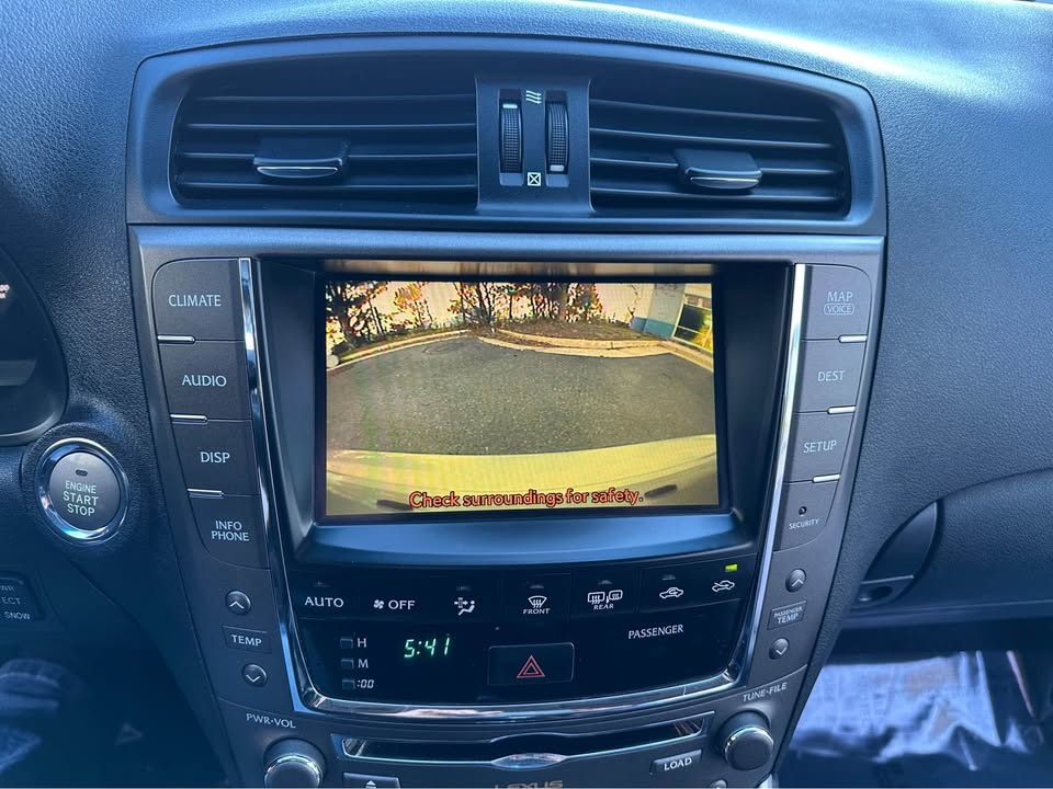 Lexus IS C IS 250C 2010