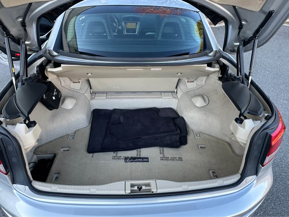 Lexus IS C IS 250C 2010