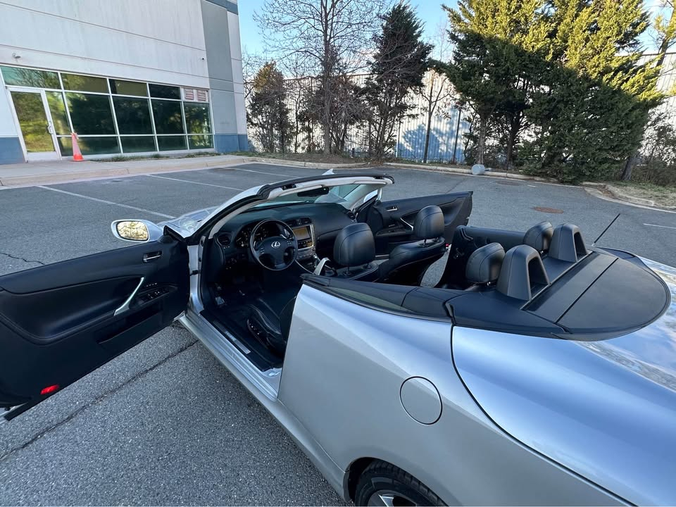 Lexus IS C IS 250C 2010