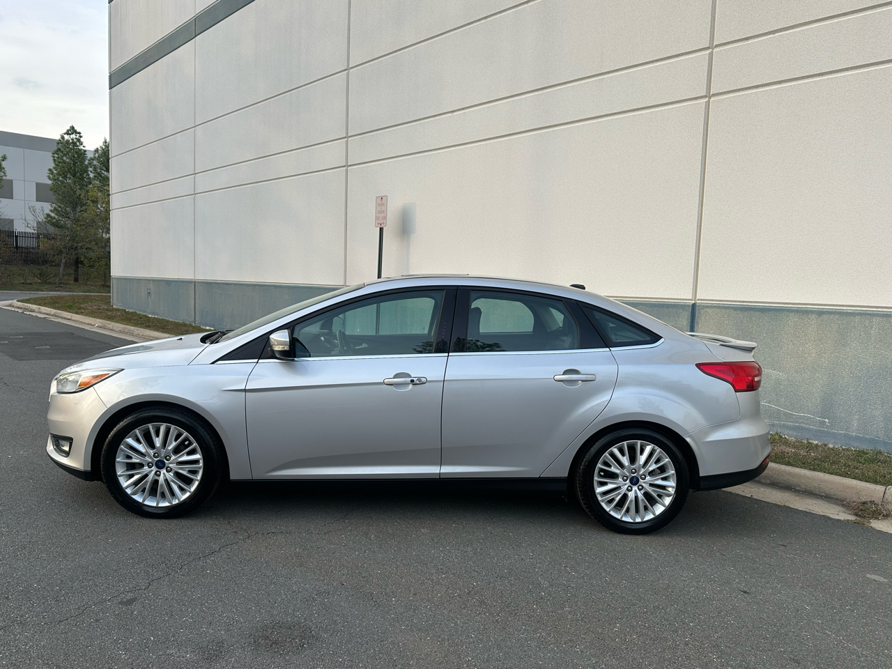 Ford Focus Titanium Sedan 2018