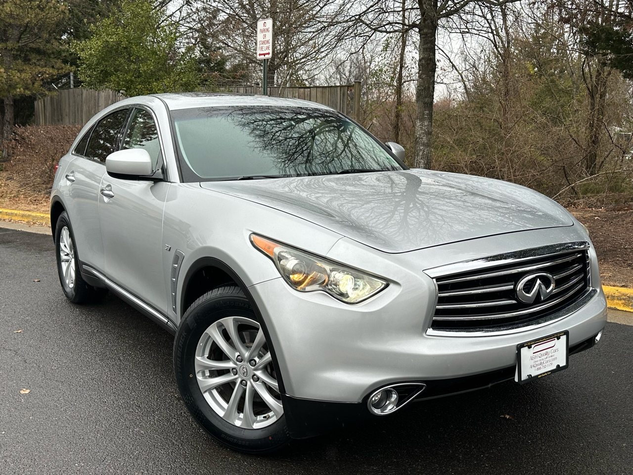 2016 INFINITI QX70 Base's photo
