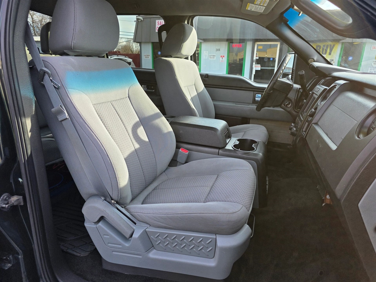 Ford F-150 XL SuperCrew 5.5-ft. Bed 4WD 2014