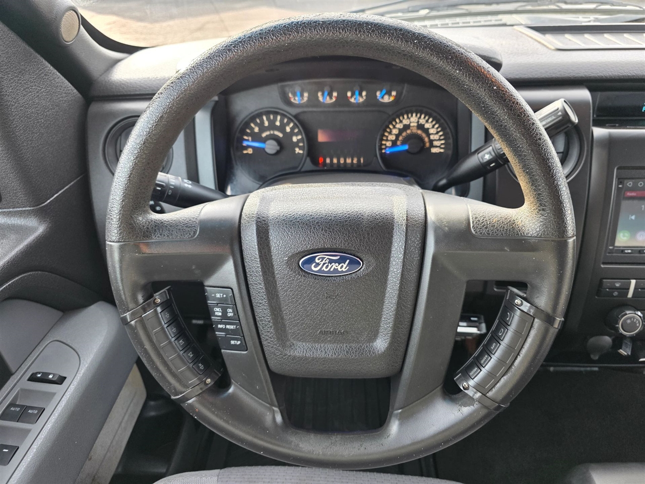 Ford F-150 XL SuperCrew 5.5-ft. Bed 4WD 2014