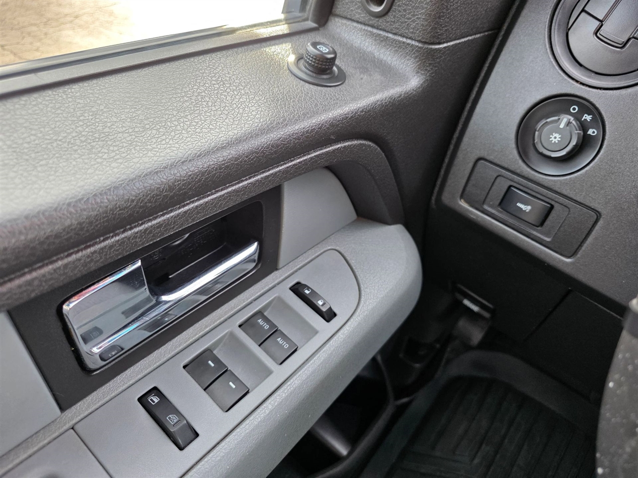 Ford F-150 XL SuperCrew 5.5-ft. Bed 4WD 2014