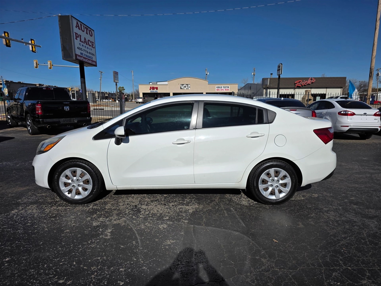 Kia Rio LX 2012