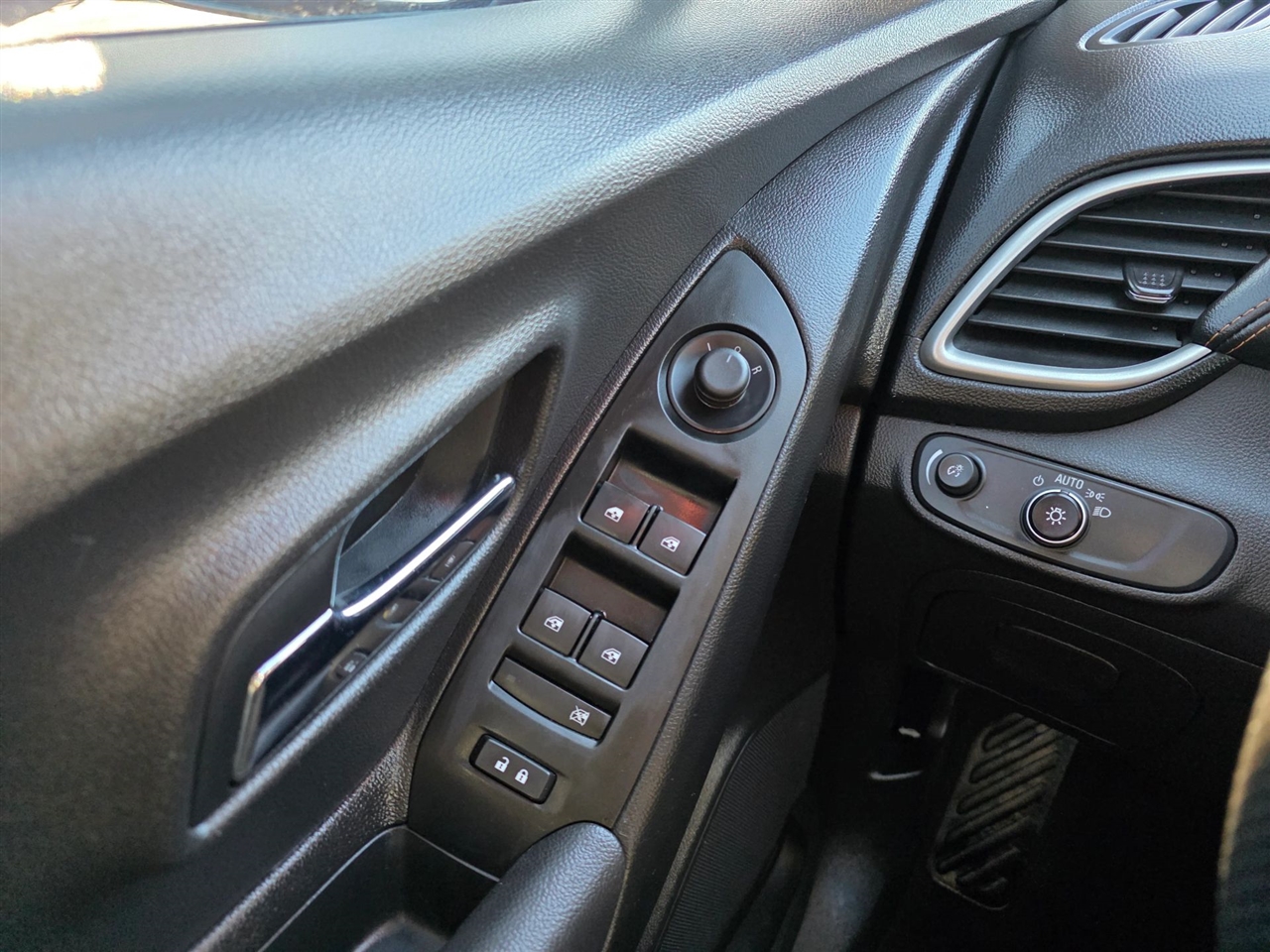 Chevrolet Trax LS FWD 2018