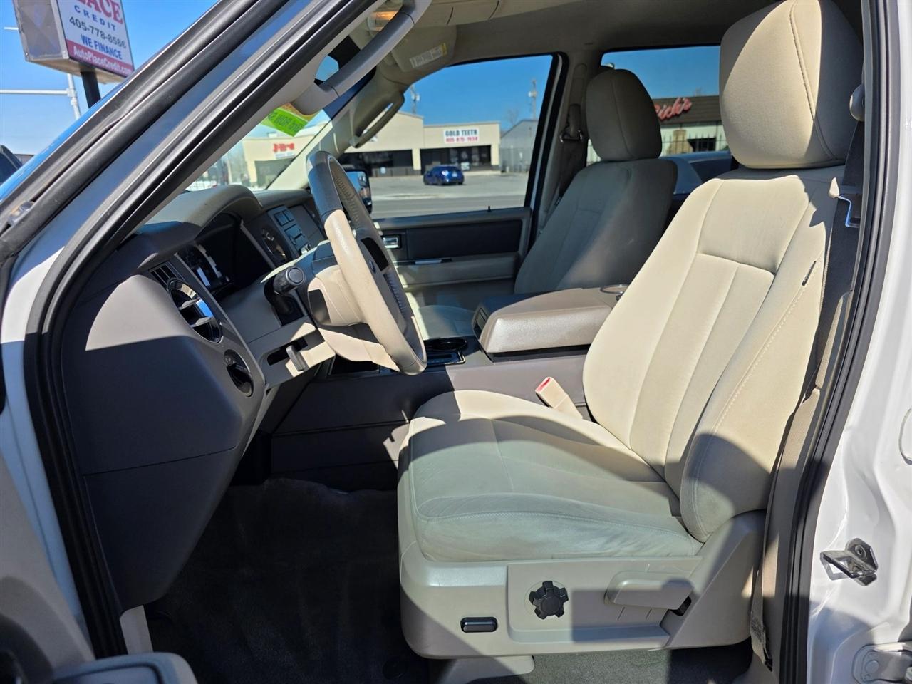 Ford Expedition EL XL 2WD 2014