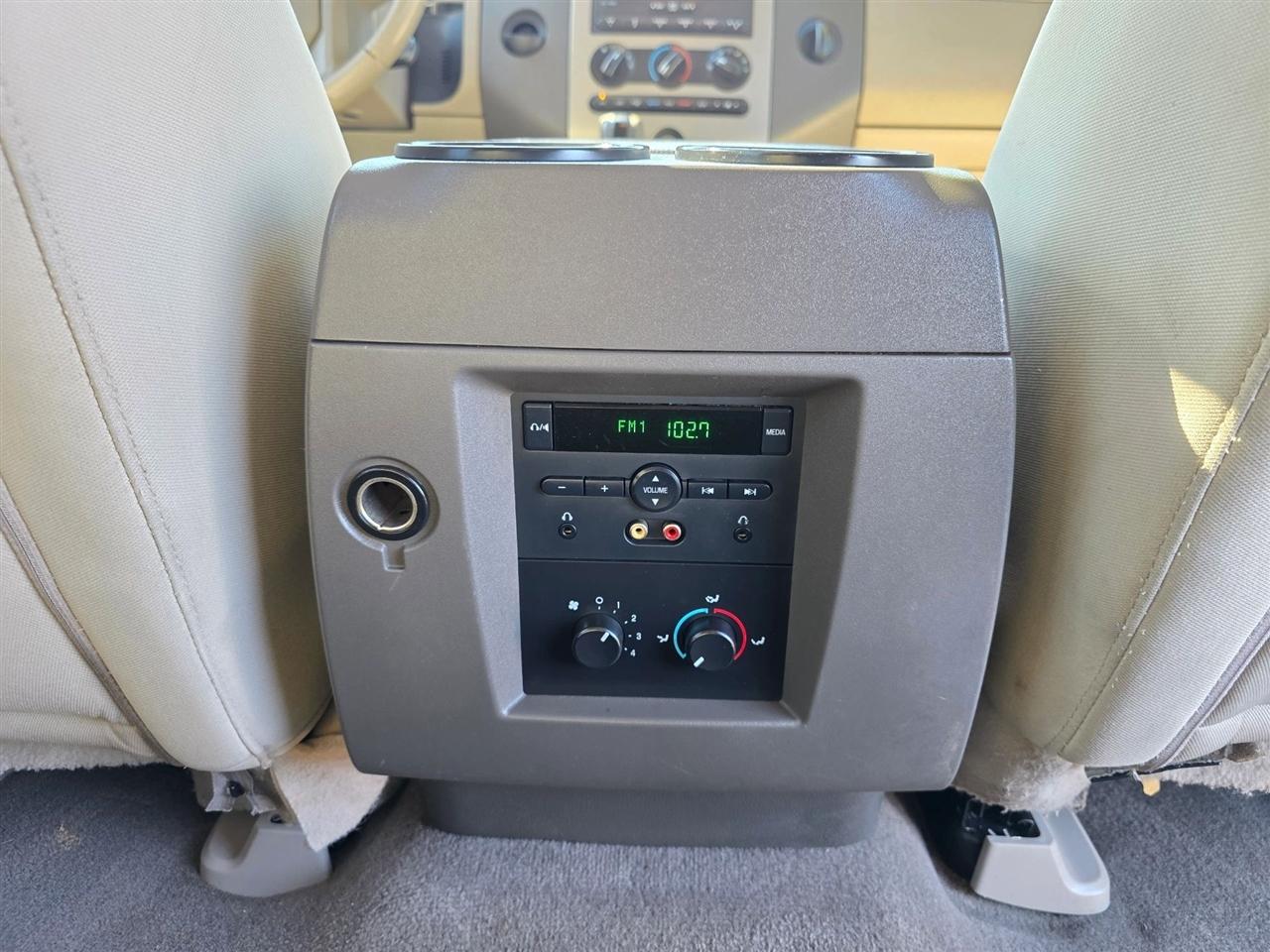 Ford Expedition EL XL 2WD 2014