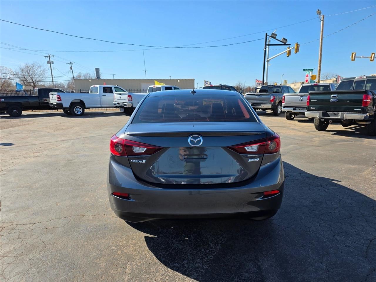 Mazda MAZDA3 i SE AT 4-Door 2016